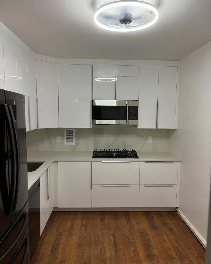 Renovated kitchen with quartz countertops in Manhattan